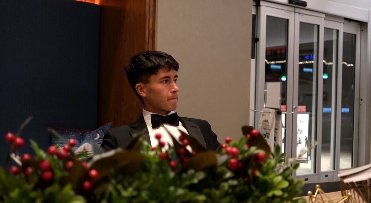 ThePrestonParra's tweet image. Just twink back and relax 😎