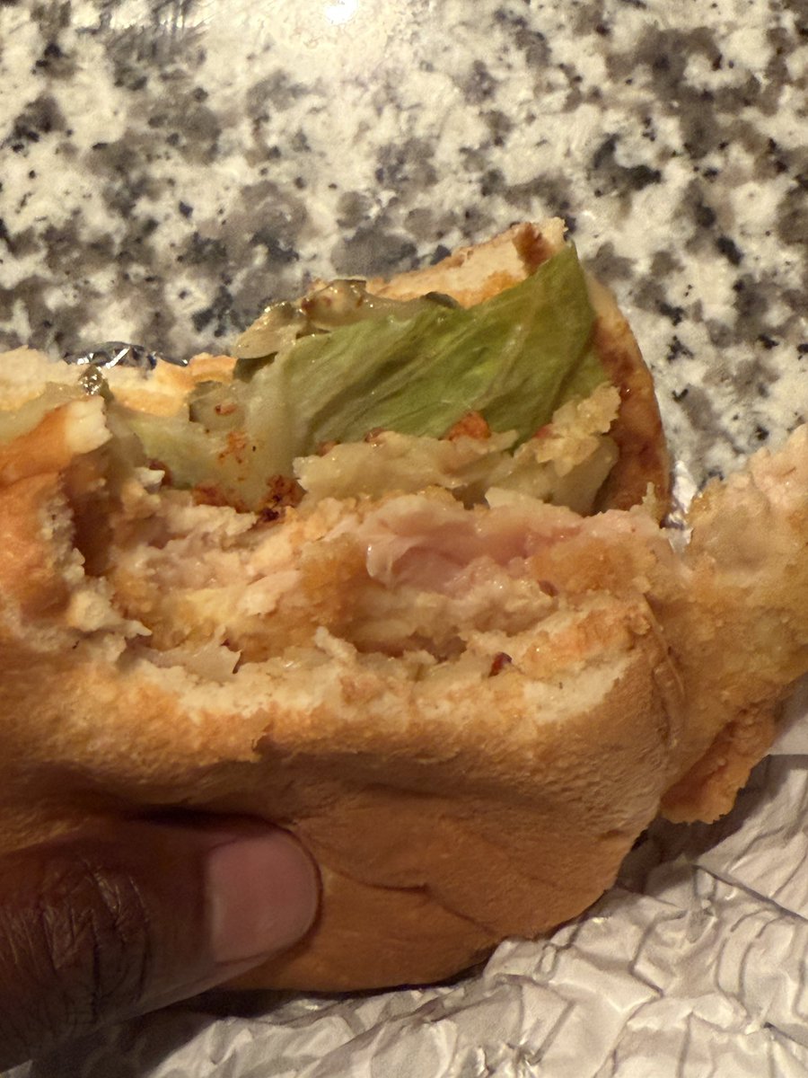 edward609va's tweet photo. @Wendys Tried to call and text +1 (833) 953-1999
#rawchicken #wendys #wendys https://t.co/I2ew1Lh1lS
