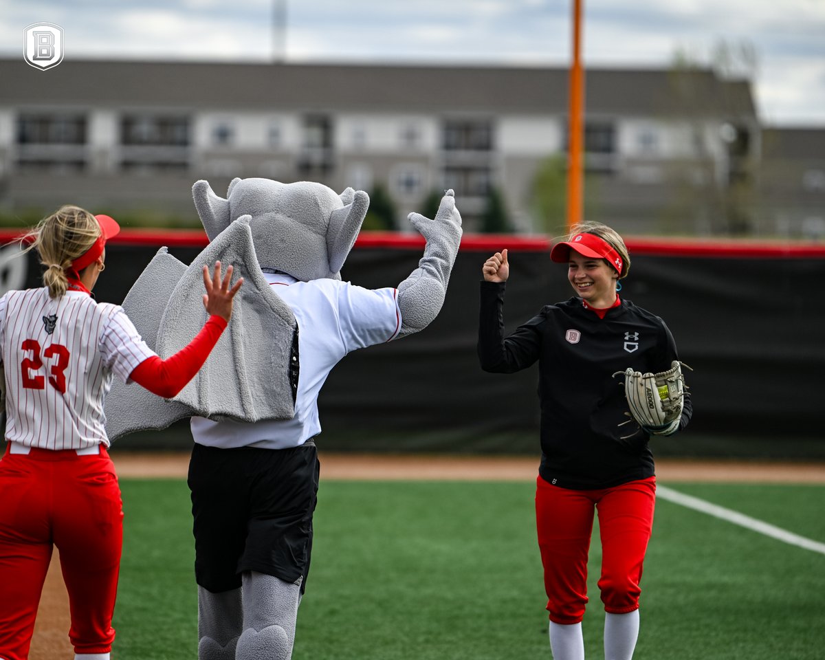 Come out to Olin Quad tomorrow, Thursday, at 3:30 to celebrate our seniors before their final three home games this weekend! We will have games and prizes to hand out, so stop by and say hi! 🅱️🔥