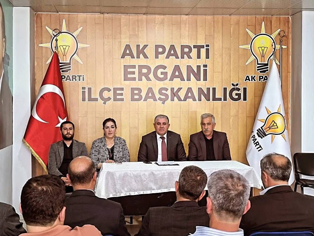 fzehraerol's tweet photo. İlçe Başkanımız Sn.Serdal KARADAŞ'ın Başkanlığında,İlçe Koordinatörümüz Sn. Şıh Mehmet YİĞİT'in Katılımı ile Haftalık Olağan Yönetim Kurulu Toplantımıza Katıldım.

Toplantımız Hayırlara vesile Olsun inş. https://t.co/DffuIj6sfo