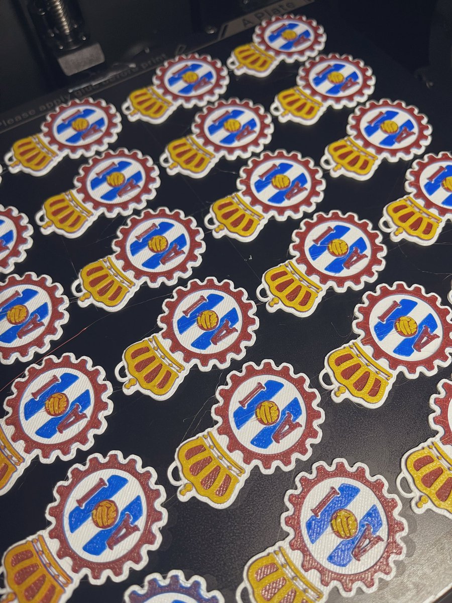 💙❤️🤍 Lista tanda de llaveros encargados y también  llevaré el Domingo por si alguien quiere .. gracias 😜 #realavilesindustrial