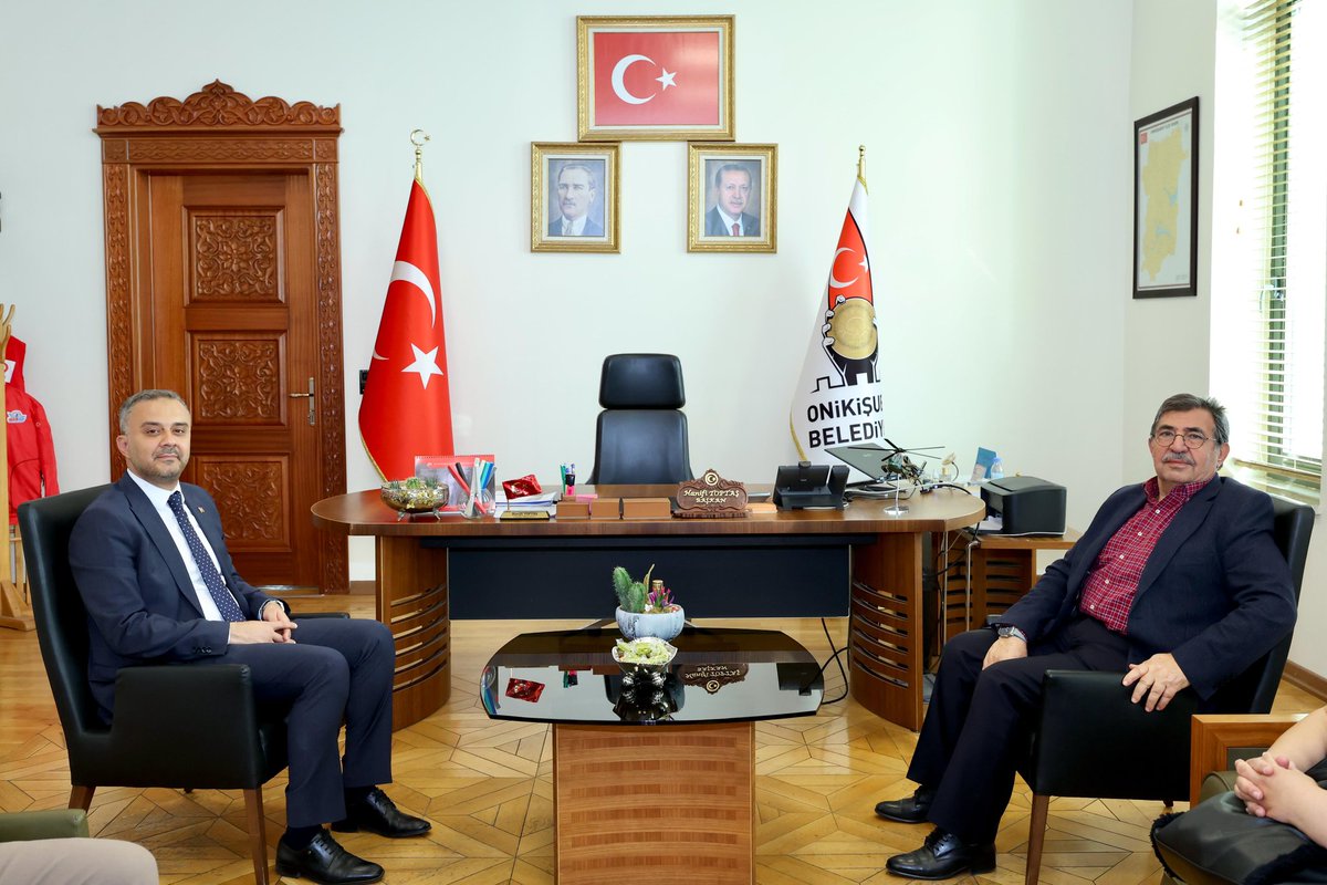 Hanifi Toptaş (@hanifitoptas) on Twitter photo 23, 24 ve 25'inci dönem AK Parti İstanbul Milletvekilimiz ve Çevre ve Şehircilik eski Bakanımız Sn. İdris Güllüce'yi belediyemizde ağırladık. <a href="/idrisgulluce/">İdris Güllüce</a>
Nazik ziyaretleri ve tecrübe paylaşımından ötürü değerli Bakanımıza teşekkür ediyorum. 23, 24 ve 25'inci dönem AK Parti İstanbul Milletvekilimiz ve Çevre ve Şehircilik eski Bakanımız Sn. İdris Güllüce'yi belediyemizde ağırladık. <a href="/idrisgulluce/">İdris Güllüce</a>
Nazik ziyaretleri ve tecrübe paylaşımından ötürü değerli Bakanımıza teşekkür ediyorum.