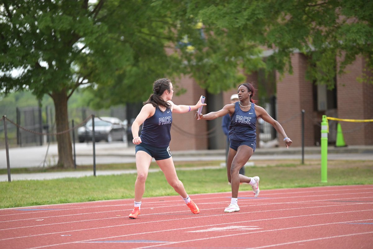 WrigleyKatie28's tweet image. RECORD🚨Our 4x200 team won our region championship yesterday! 🏆 So proud of this team and especially my twin @WrigleyMegan28 for having an AMAZING anchor run to get us to 1st! We ran a 1:43.7(breaking the record by 6 seconds‼️) Cant wait for tomorrow’s races! #PK4L
@PaceKnights…