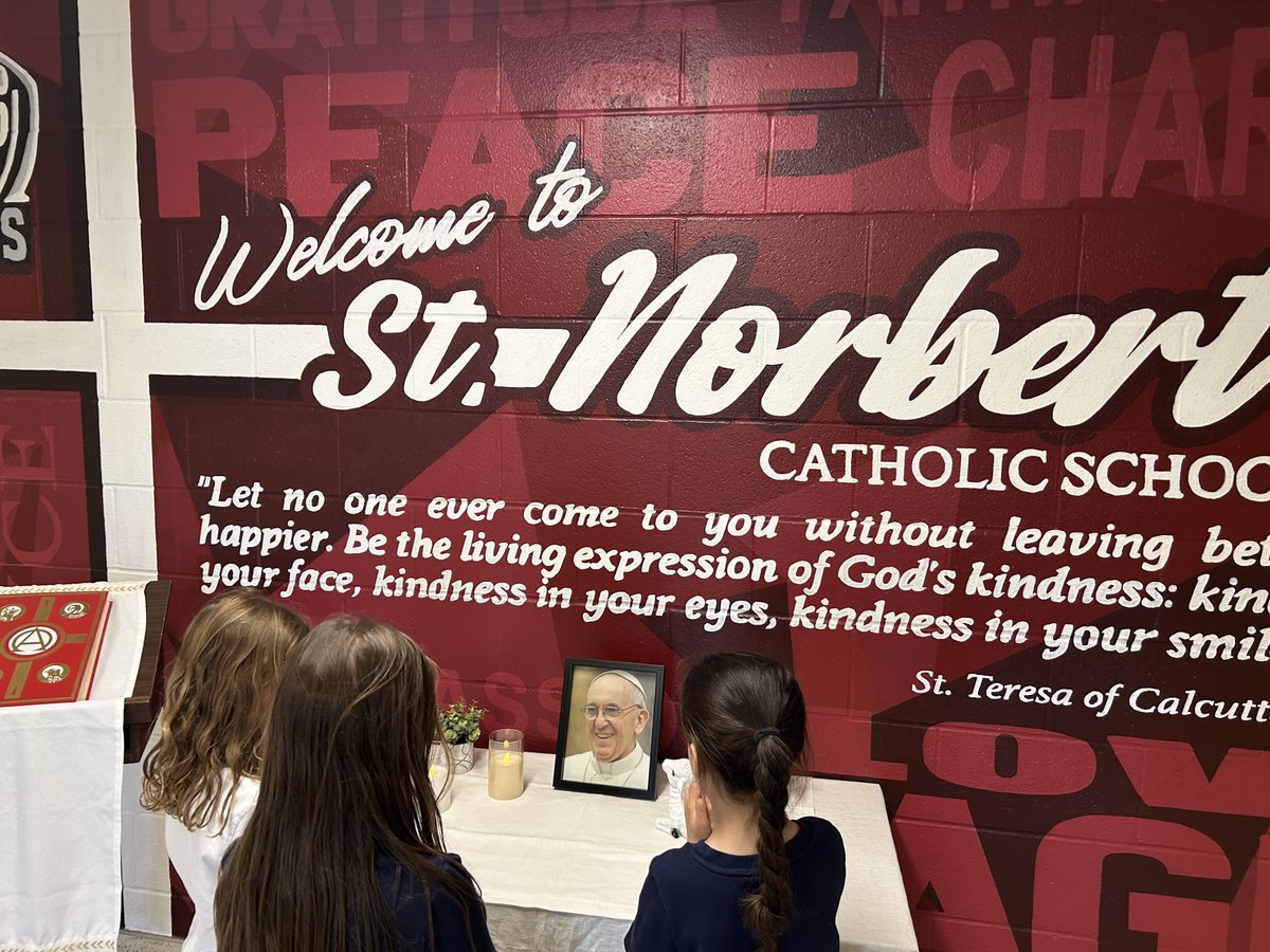 NorbertSchool's tweet image. We continue to pray for the repose of the soul of our beloved Shepherd Pope Francis. Eternal Rest Grant unto Pope Francis O Lord, and let Perpetual Light Shine upon him, may he rest in Peace. Amen.🙏🕊️@TCDSB @mariarizzo @archtoronto