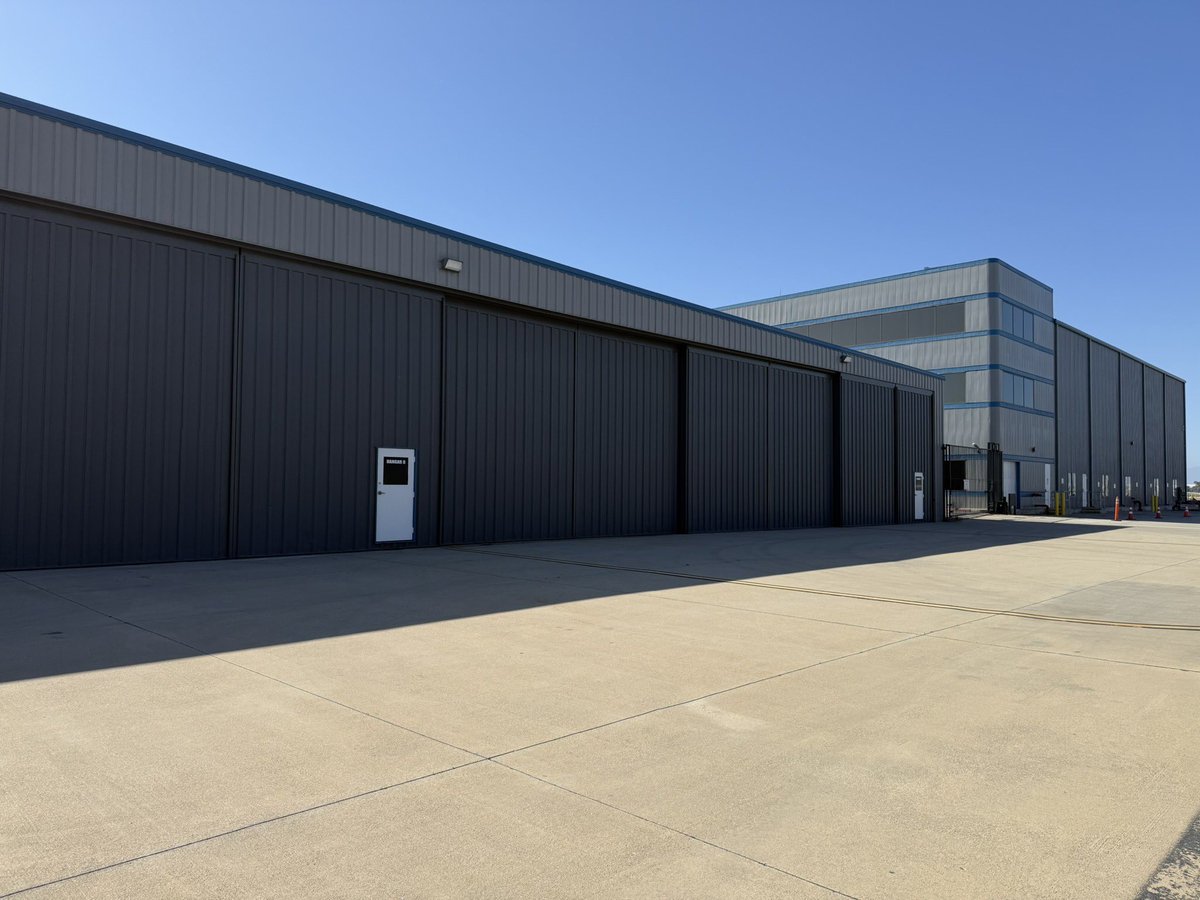 Hangar Rental – Now Available!

We currently have two 60x60 box hangars available for lease!

These highly sought-after hangars offer direct access from the parking lot, making them incredibly convenient and efficient for tenants!

#rental #hangar #aviation #plane