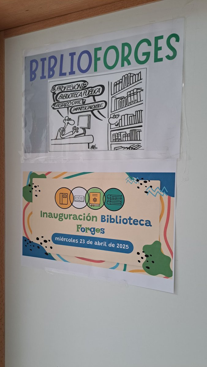 forges's tweet image. En este Día del Libro hemos tenido el privilegio de inaugurar en familia la nueva biblioteca del @ForgesIes en el madrileño barrio de Atocha. ¡Gracias por tanto cariño y entusiasmo! ¡Y por esos ejemplares de la revista ‘Bocata’! ¡Ha sido inolvidéibol!