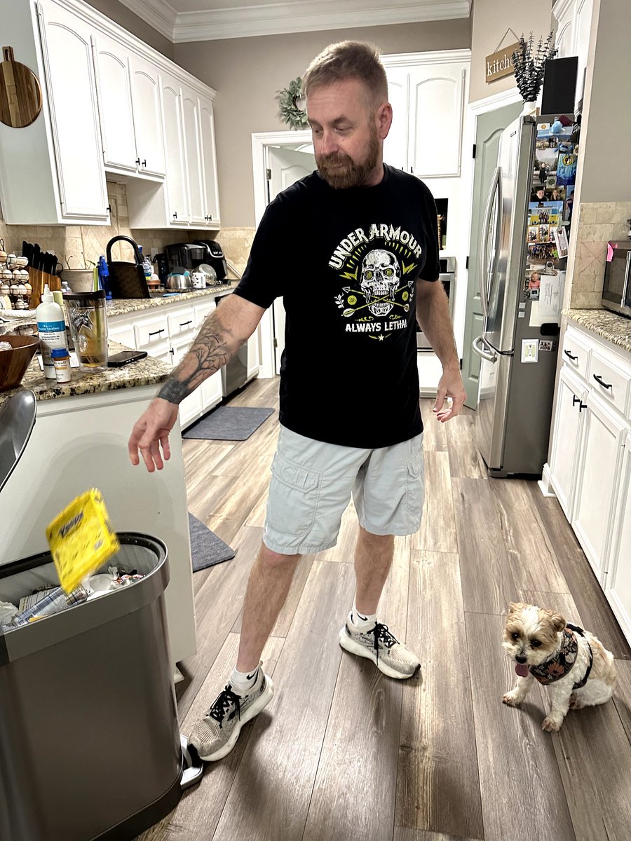 Only way to eat these nasty Peeps!!
😆 🤣 😂