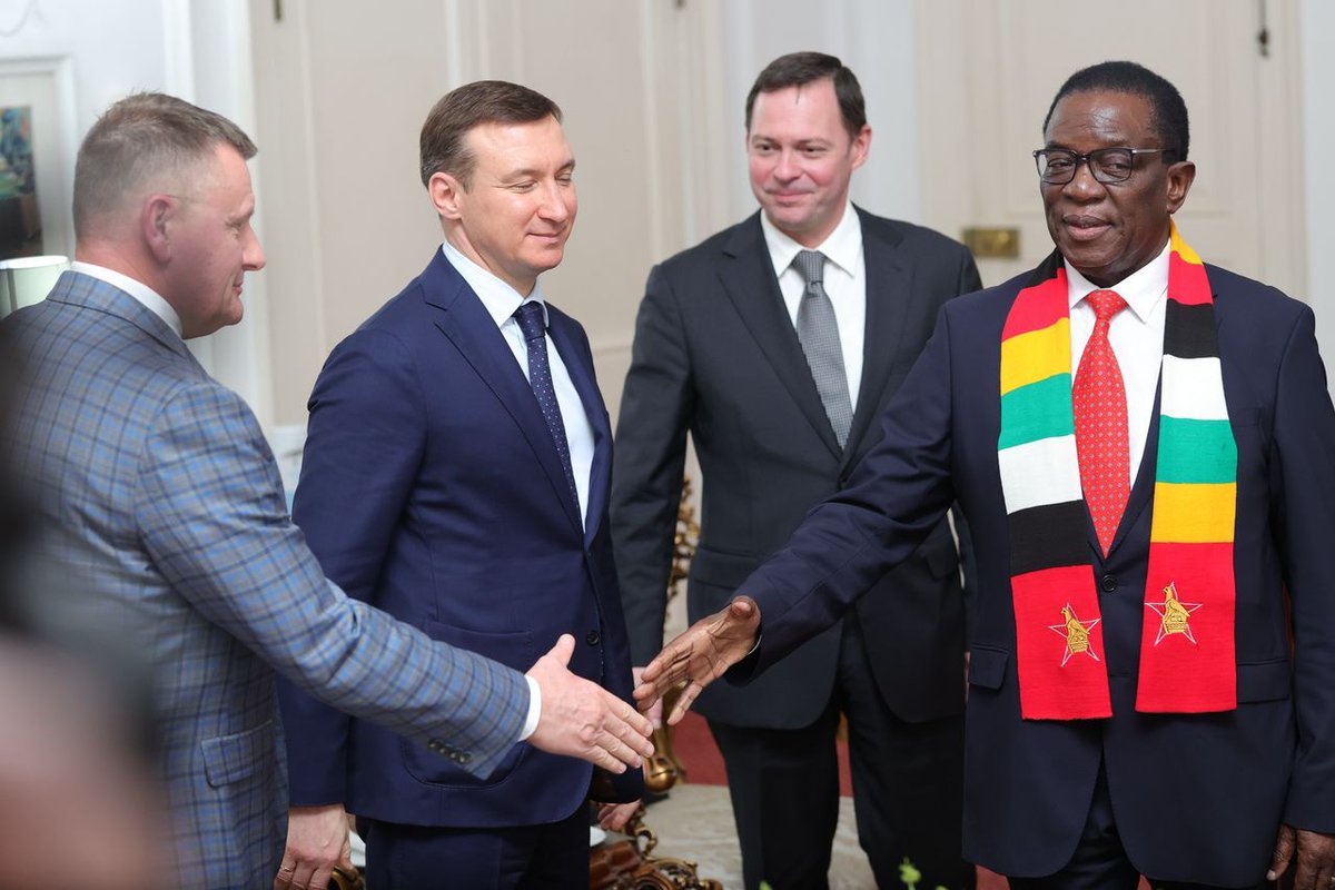 KaziboniN4091's tweet image. President @edmnangagwa welcomes senior executives from Alrosa, Russia&apos;s leading diamond mining company, during a high-level meeting at State House this afternoon.

#Engagement 
#Alrosa
#Mining
#edevolutionmedia
#Updates4ED