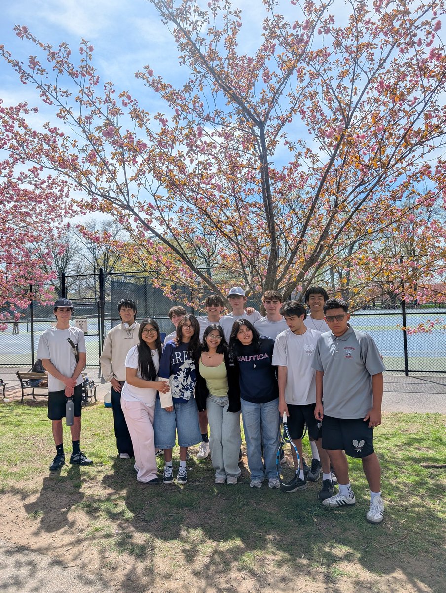 MichaelDimasi's tweet photo. After an exceptional 5-0 win v. East Side, the BHS Boys' Tennis Team had a competitive and enjoyable day at the ECT in Branchbrook Park. https://t.co/hdsDnSSVeK