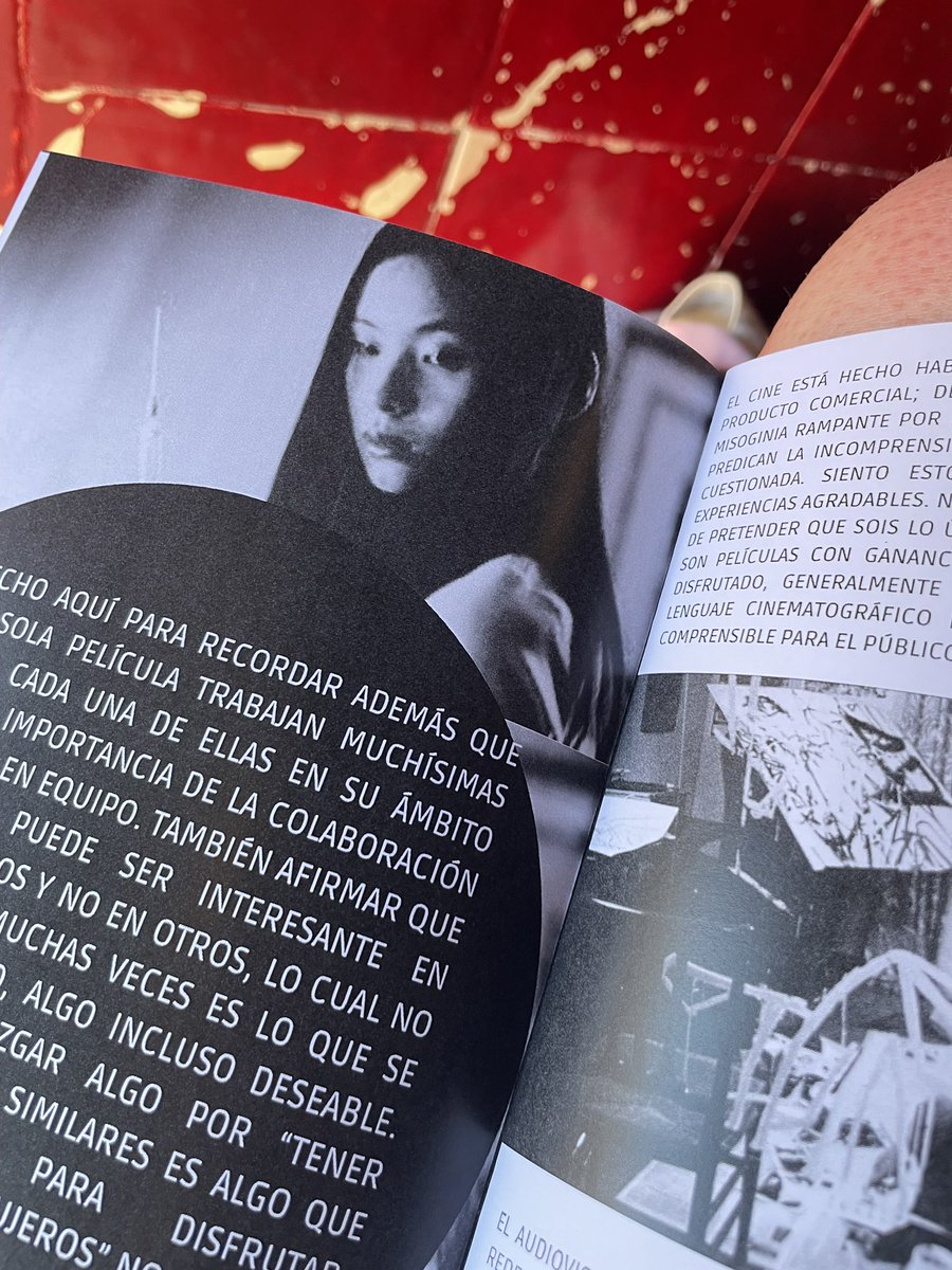 postpunkfloyd's tweet image. 🔻 Fanzine sobre cositas de cine y ser gente disfrutona !!!
Está impreso en papel guay y tiene muxa fotito todo blanco y negro eso sí 😎
5€ cada uno, puedo entregar a mano en Madrid y Valladolid y hago envíos por correo !!
Rt xfi y cualquier cosita tengo abiertos los dm !!