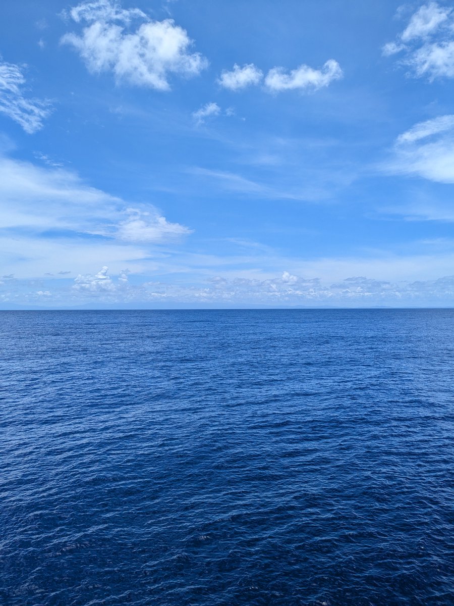 Just passed the halfway point of the R/V Mirai GO-SHIP P04W cruise!!