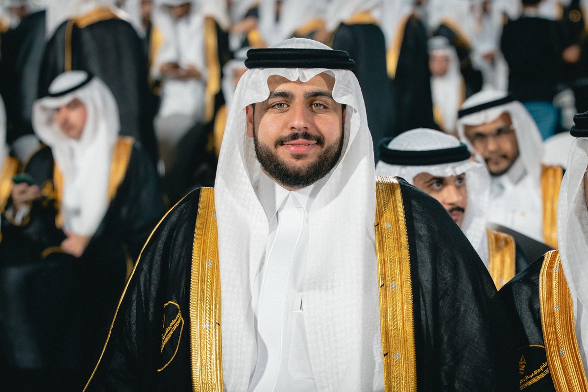 عُـثـمـان tweet media