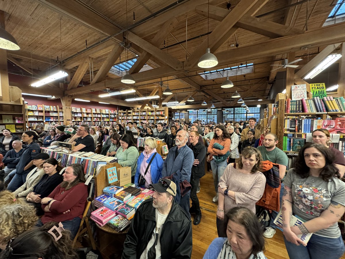 Michael J Danielson (@mdanielsontwitt) on Twitter photo <a href="/amandaknox/">Amanda Knox</a> <a href="/chuckpalahniuk/">Chuck Palahniuk</a> <a href="/Powells/">Powell's Books</a> LOVE your new book! Thanks for the powerful reading at Elliot Bay bookstore. Huge turnout. <a href="/amandaknox/">Amanda Knox</a> <a href="/chuckpalahniuk/">Chuck Palahniuk</a> <a href="/Powells/">Powell's Books</a> LOVE your new book! Thanks for the powerful reading at Elliot Bay bookstore. Huge turnout.