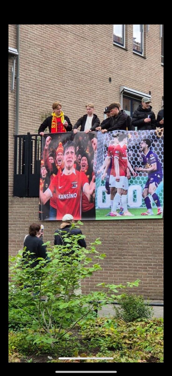 NickyvdV's tweet photo. 😂😂😂 https://t.co/LPh8zeA8qj
