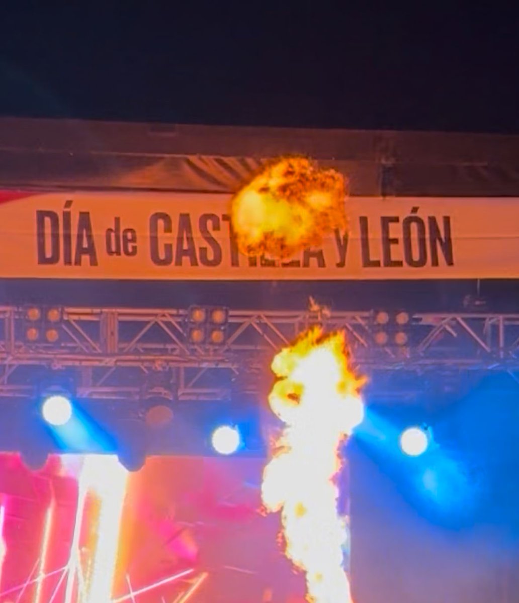 ILegionense's tweet image. Día de 🔥 y León #LeónSinCastilla #LexitYa #AutonomíaLeonesa #NadaQueCelebrar #23deAbril