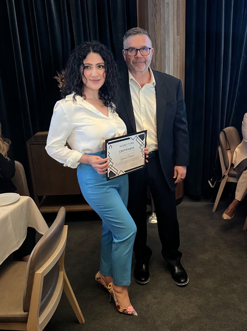 _NicoleTerry's tweet photo. Big congrats to Nicole &amp; Yared for earning Top Producer Awards for Q4 ‘24 &amp; Q1 ‘25! 💫 These two have been on fire—leading with heart, closing deals, and showing up BIG for clients. Thank you SignatureRealEstateGroup for the love! 💙
#TerryGroupStrong #BossMoves #LasVegasRealtors https://t.co/SSwjgz9AJZ