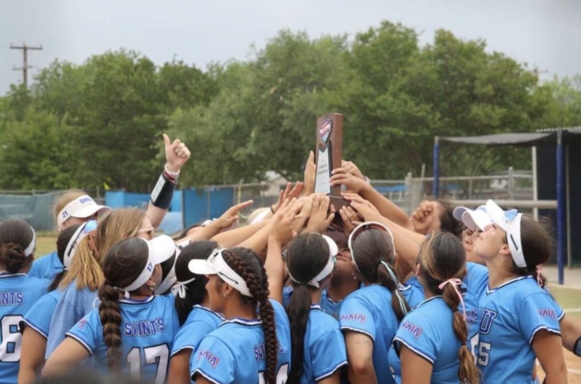 🚨Attention all 2026,2027 and 2028 recruits 🚨OLLU June 10th prospect camp.  Can’t wait to see you all come down to the Lake! 👐 

Registration link: signupgenius.com/go/10C0448A4AB…