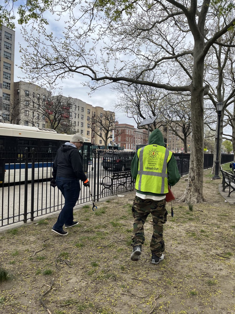 On Monday, I joined <a href="/sachr_nyc/">St. Ann's Corner of Harm Reduction</a> for their weekly syringe clean-up. Our cleaning route started at Poe Park, moved on to the Kingsbridge Underpass, then St. James Park, and finally Aqueduct Walk. 1/2