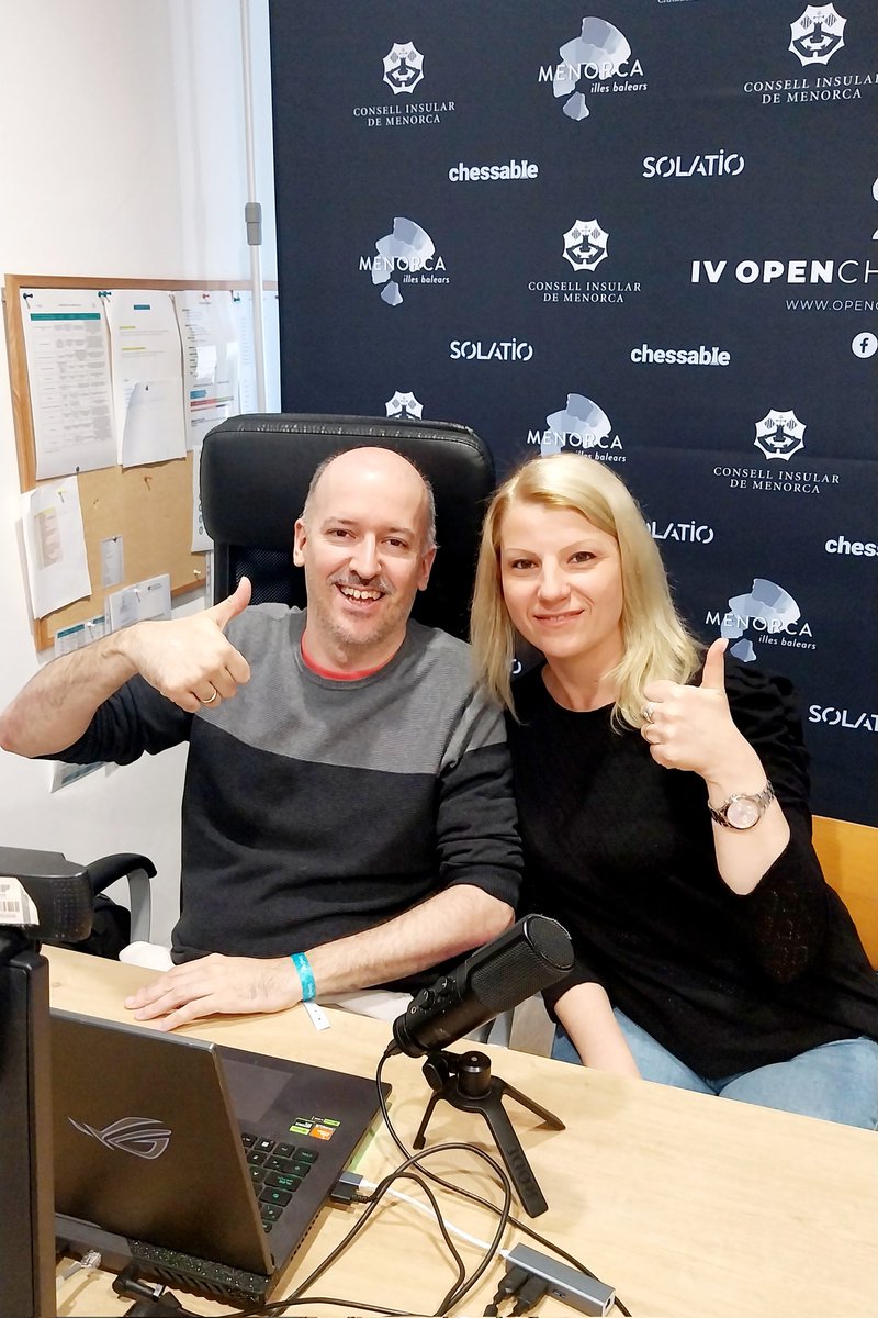 Olga Alexandrova (@chessolja) on Twitter photo Comentando hoy el <a href="/ChessMenorca/">Chess Menorca</a> con <a href="/El_Divis/">David Martínez</a> para <a href="/chesscom_es/">Chess.com en Español</a> he sido ( según los seguidores): su sobrina, la chica rubia, gringa, ¿quien es esa? y lo más increíble... Susan Polgar! Comentando hoy el <a href="/ChessMenorca/">Chess Menorca</a> con <a href="/El_Divis/">David Martínez</a> para <a href="/chesscom_es/">Chess.com en Español</a> he sido ( según los seguidores): su sobrina, la chica rubia, gringa, ¿quien es esa? y lo más increíble... Susan Polgar!