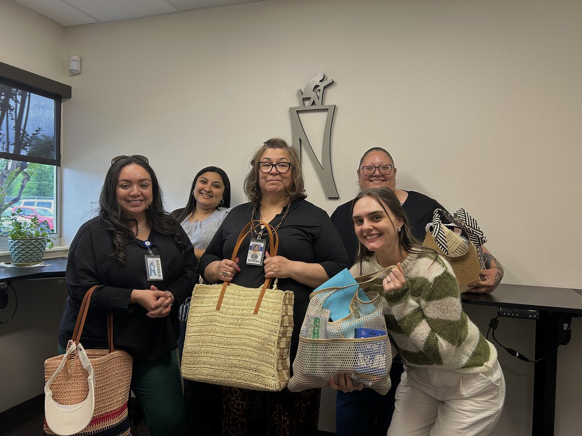 Happy Professional Administrative Day! Thank you for everything you do for our maintenance department 🌟🌸👜