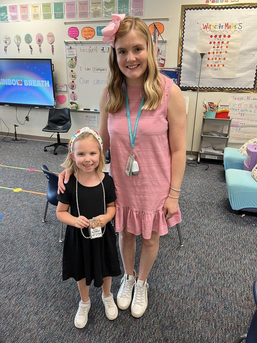 Derrick Evans (@derrickmevans) on Twitter photo It was Reverse Day at Scotts Ridge today. The staff dressed like the students, and the students dressed like the staff. We saw some great examples… <a href="/ScottsRidgeES/">Scotts Ridge ES</a> It was Reverse Day at Scotts Ridge today. The staff dressed like the students, and the students dressed like the staff. We saw some great examples… <a href="/ScottsRidgeES/">Scotts Ridge ES</a>