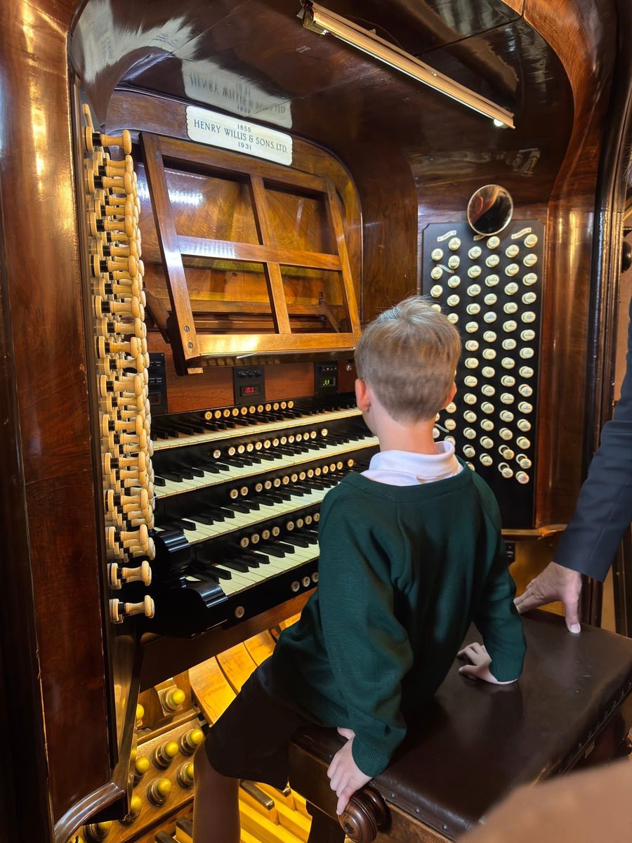 School Council
.
Meeting Liverpool city organist
.
Playing an organ donated to the city in 1845 
.
Unbelievable man and an incredible instrument to listen to 
.
💚