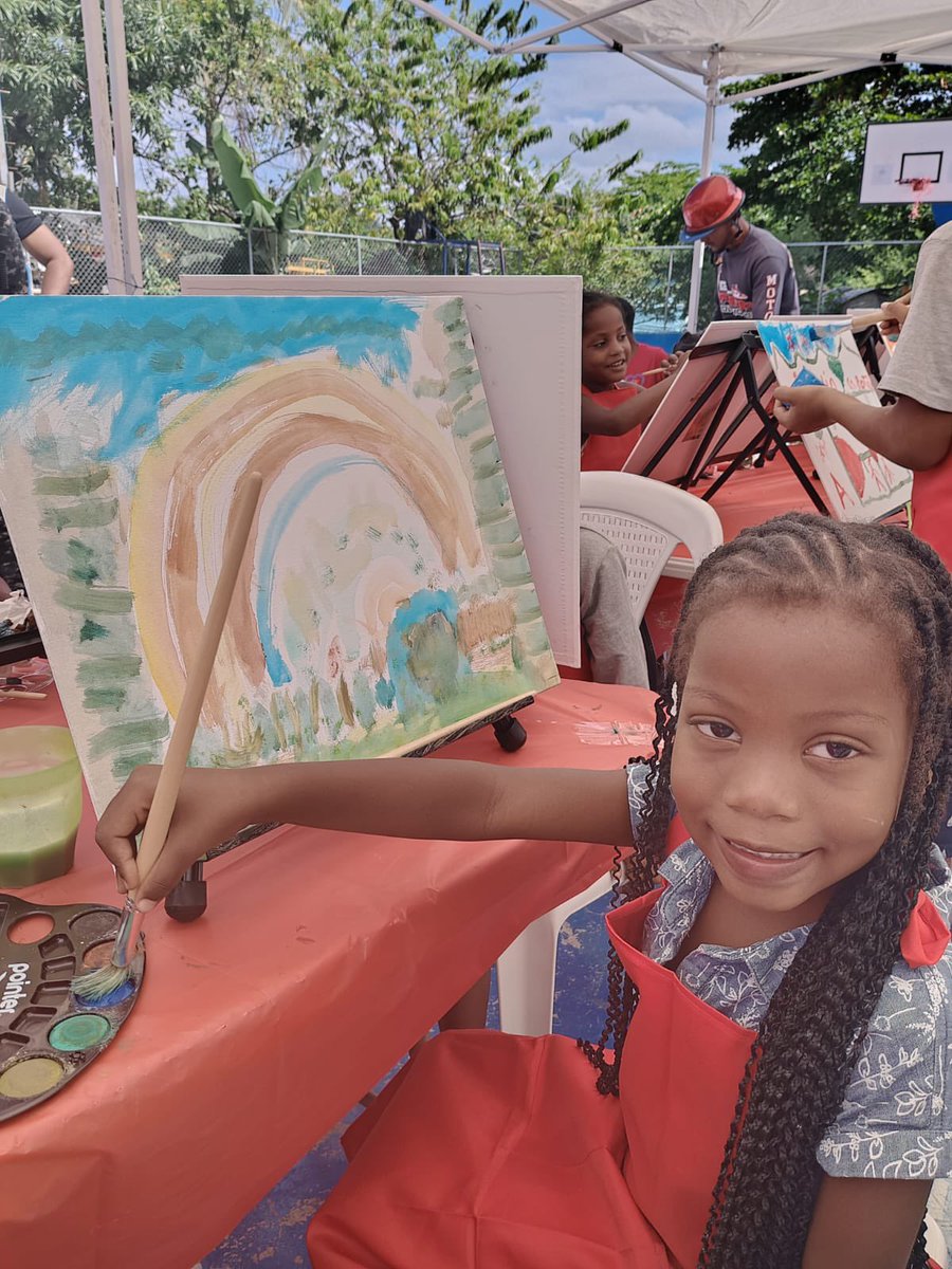 <a href="/SaveChildrenRD/">Save the Children RD</a> <a href="/Bethderizek/">Bethania Guerrero de Rizek</a> <a href="/RainieriPaola/">Paola Rainieri</a> <a href="/HJRSDR/">Hector Jose Rizek</a> <a href="/LMDECAMPS/">Luis Miguel De Camps</a>