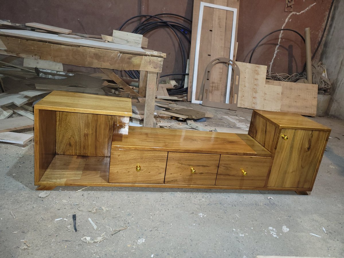 chibbode's tweet photo. Tv unity, size ft6 enjoy your home with us #kamilifurniture #arushafurniture #woodworking #interiordesign https://t.co/BiZJutkcNv