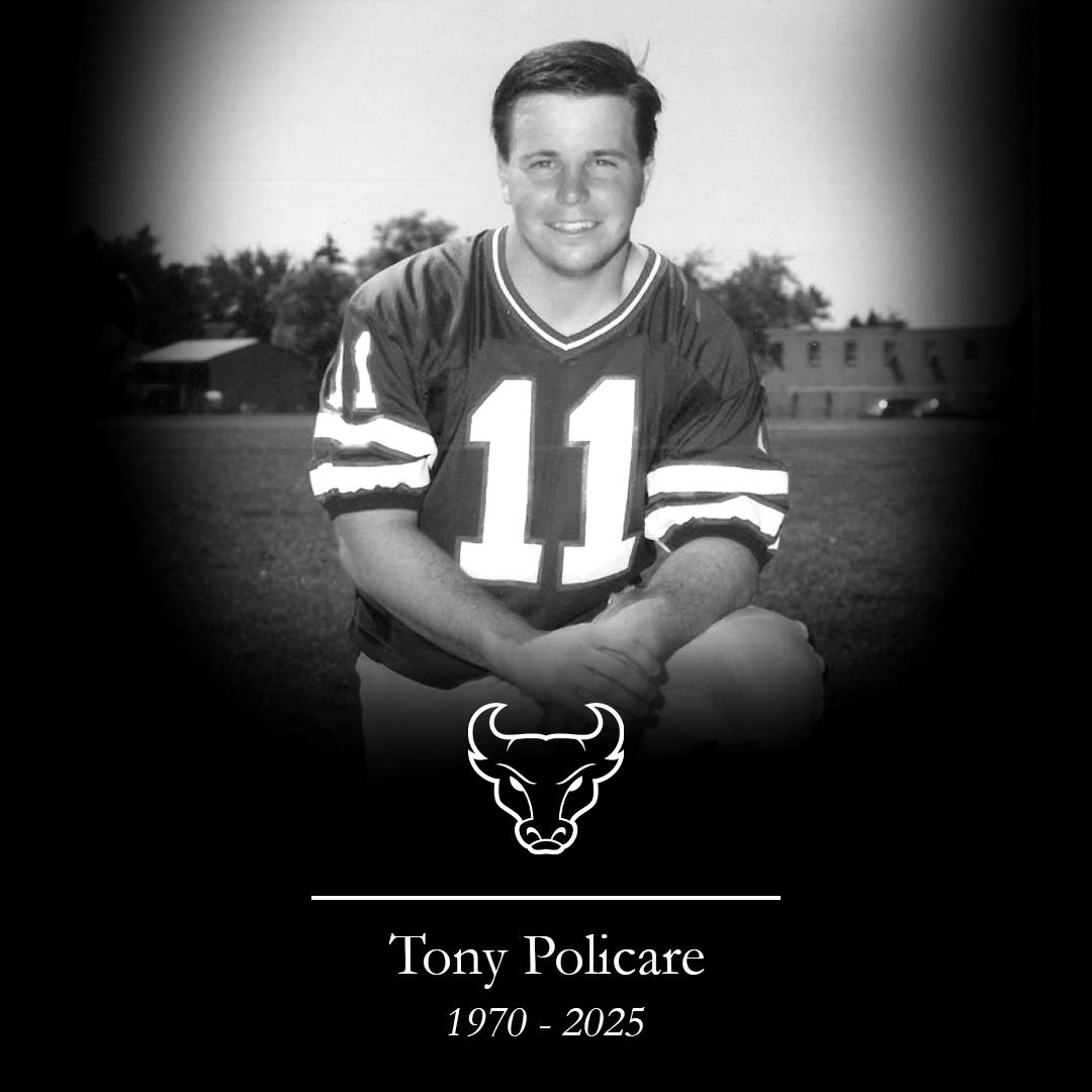 We are deeply saddened to learn of the passing of Tony Policare.

Tony was a quarterback for the Bulls from 1990-92 and later served eight seasons on the UB coaching staff.

🔗allenmemorial.com/obituary/antho…

#ForeverABull