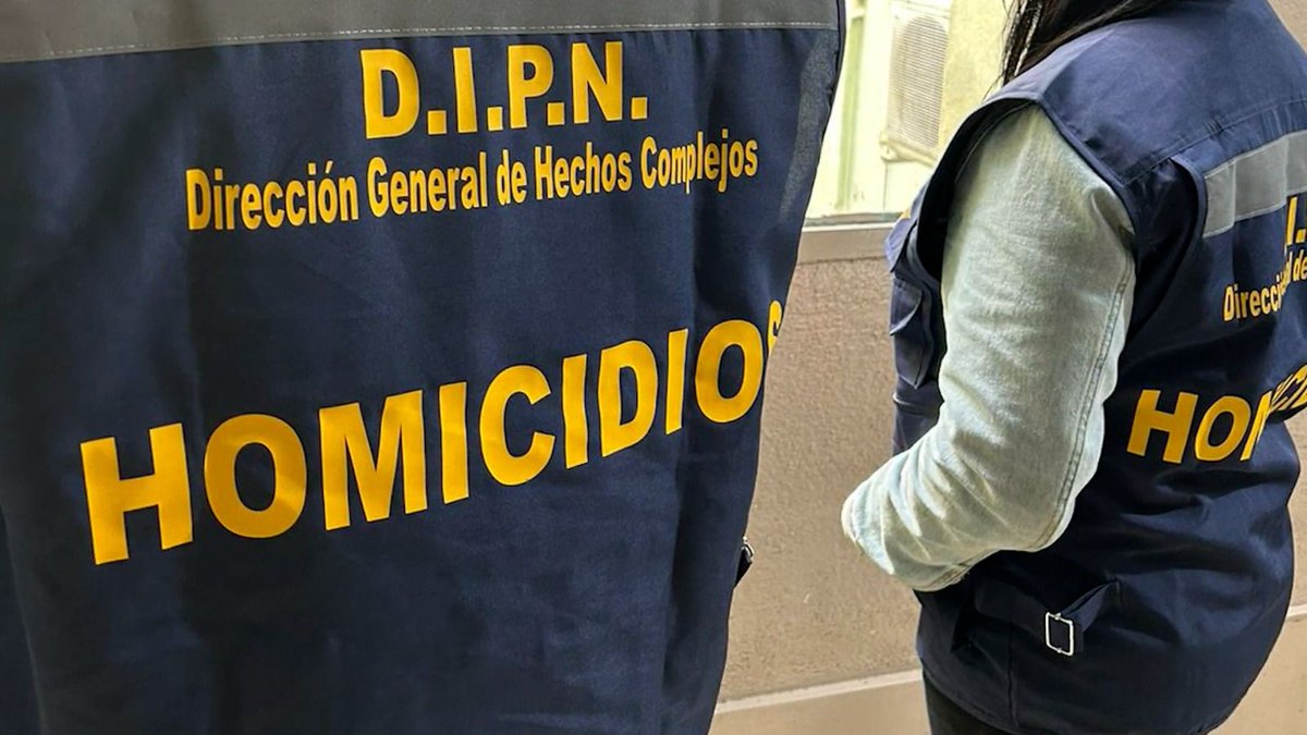 Un hombre fue condenado a prisión por homicidio y tráfico interno de armas y municiones, tras ser detenido por la Policía de Maldonado.

gub.uy/ministerio-int…