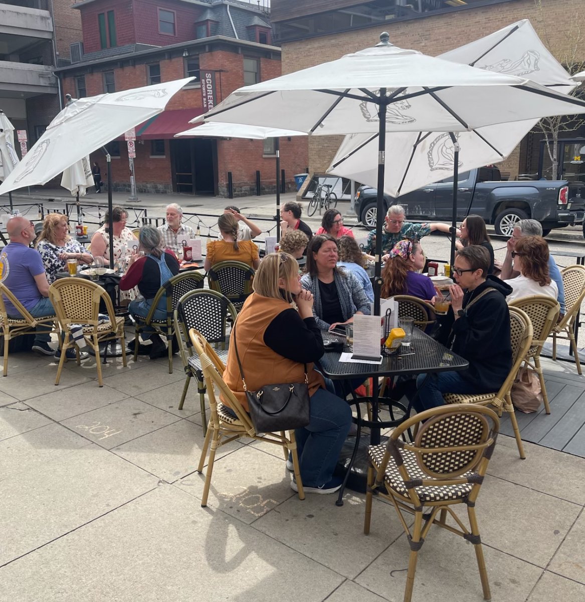 Patio Season at Knight’s Downtown has officially began!! Come on down and enjoy a drink and food in the sunshine!!