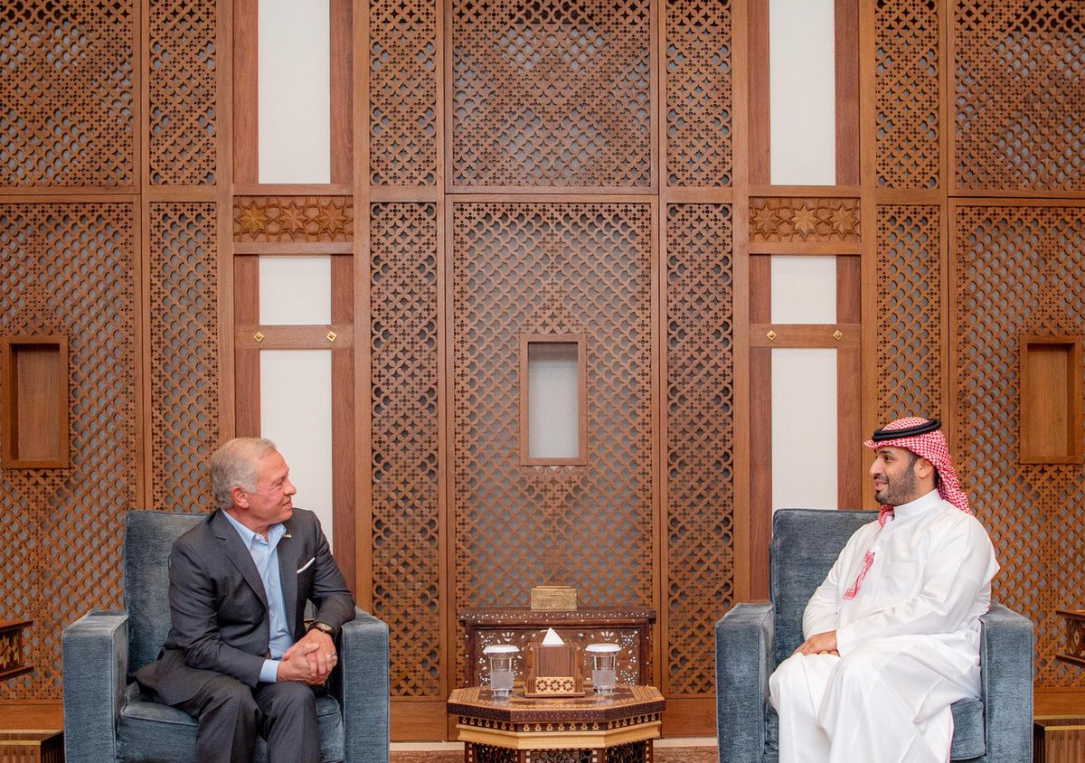 ولي العهد السعودي والعاهل الأردني يبحثان تطورات الأوضاع في الشرق الأوسط
#قنا #السعودية #الأردن
ow.ly/QKbX50VGAWX