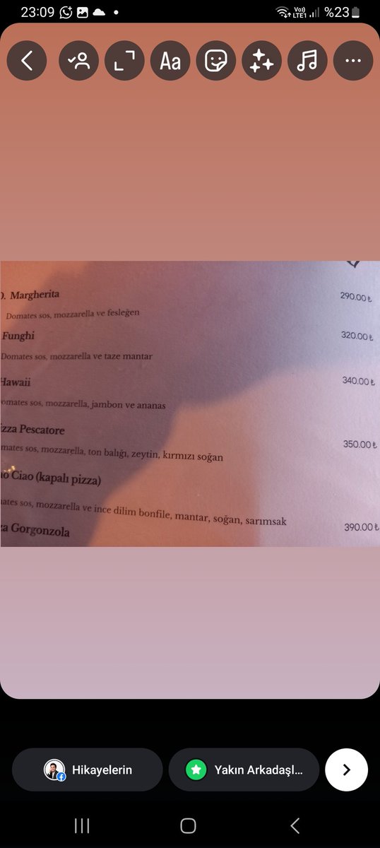 Kibrista çok lüks bir İtalyan lokantasında pizza fiyatları 300 lira civarı, 

Asgari ucret 43.000 lira, cogu şey ithal yani normalde TR den iki kat pahalı olması lazım iken %50 ucuz ,

Basit  hesaplar 4 kat refah var.

Gerçekten biz ne ara bu kadar pahalı bir ülke olduk