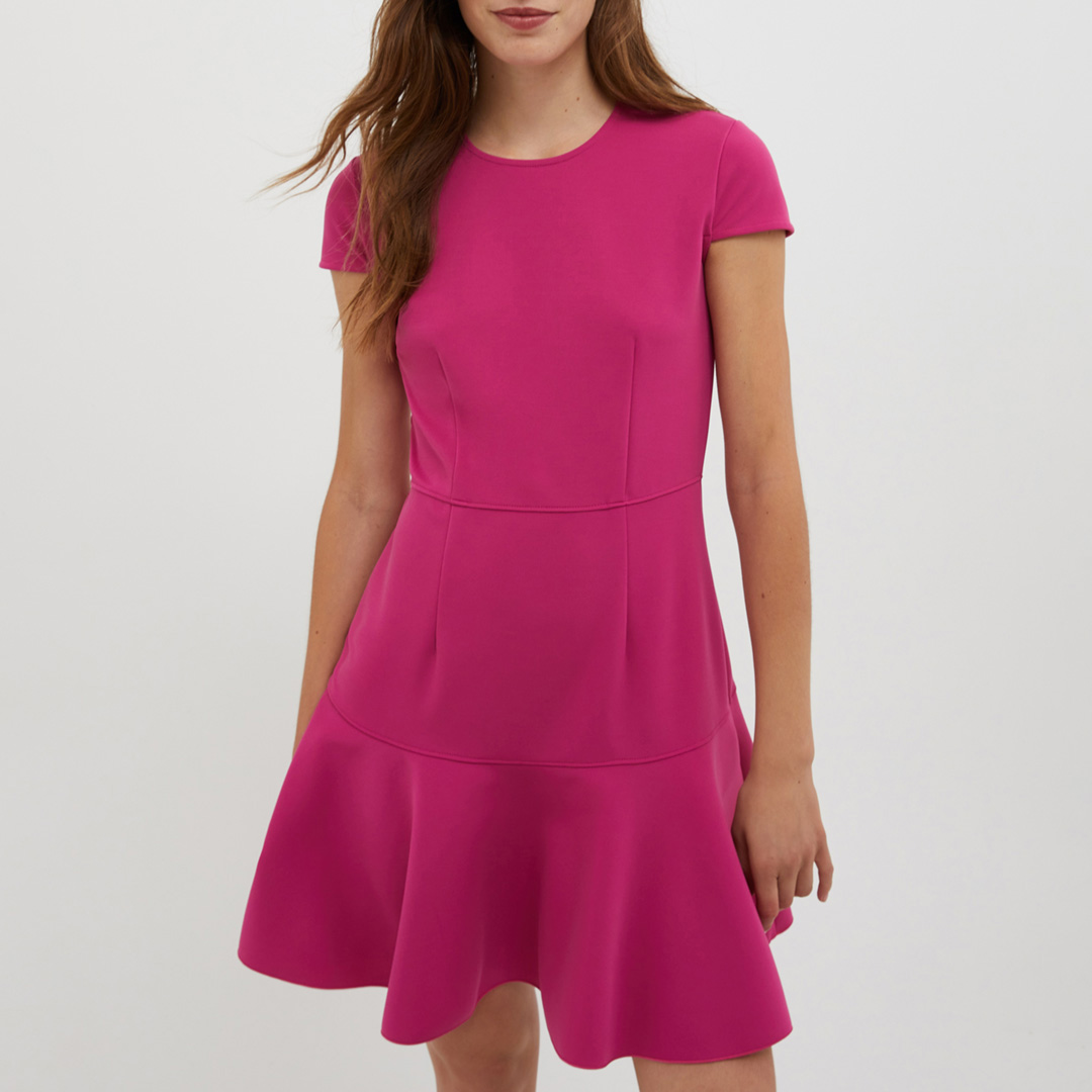 zzwane74's tweet photo. How cute is this #pink dress from #BrandAlley  

Many times it's the most simple outfits that really shine!
https://t.co/ZbrXjcxKlR

#summerdress #londonlife #summer #casual #ad #elegant #minidress #londonfashion https://t.co/mPK0gY061S