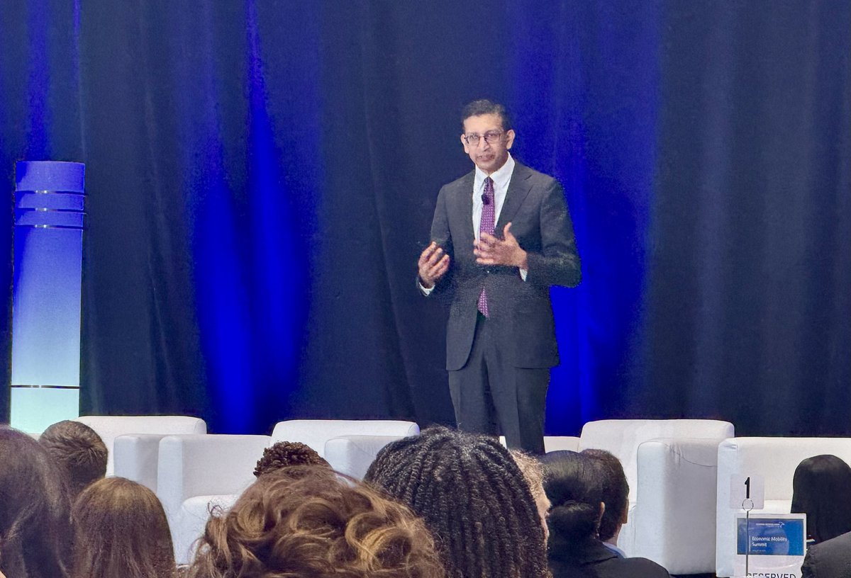 mstrombley's tweet photo. Had some cup filling days at the Economic Mobility Summit. 

Saw some @StriveTogether friends from @TulsaImpact &amp; @seedingsuccess1 

One highlight was Raj Chetty’s presentation steeped in data and focused on impact based on what works. 

Thanks to many!!  #economicmobilitysummit https://t.co/TnWljzDvAl
