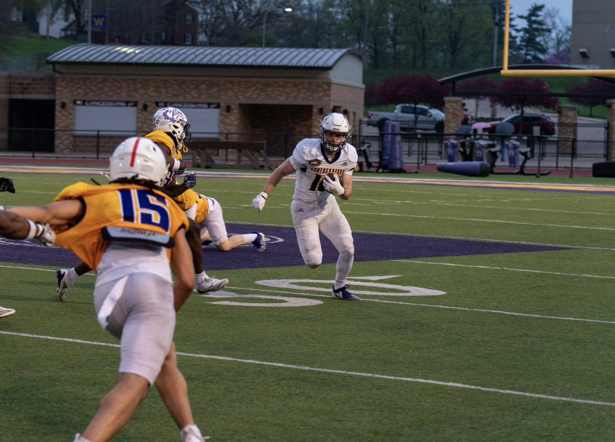 JayceParsons_'s tweet image. Thank you to all my coaches and teammates at Western Illinois University. I have decided to enter my name into the transfer portal.

- D1 FCS Transfer 
- 6’2 210 RB/ATH
- Dm me for film
- 4 Years of eligibility remaining 
- IHSA 2024 2A All-State