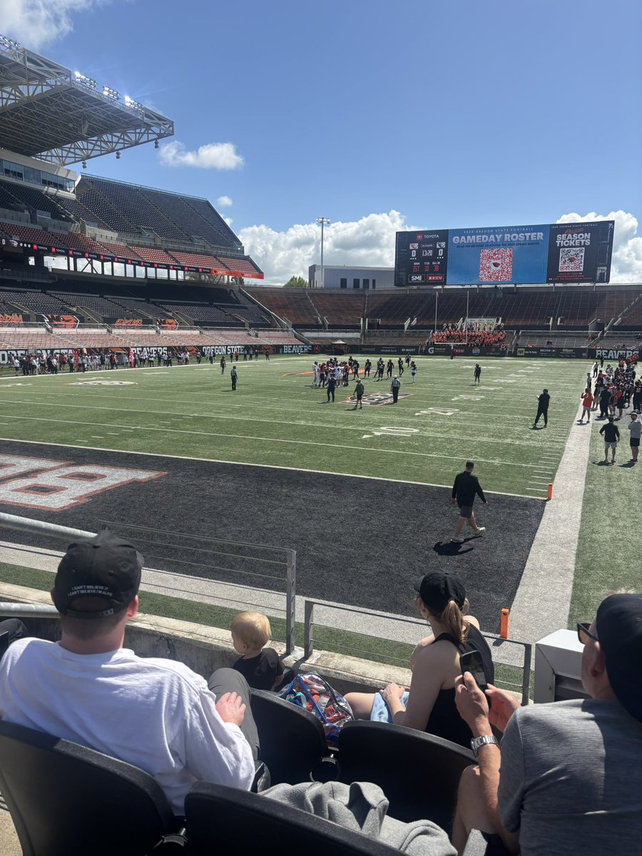 Joshua Hamilton (@joshua8hamilton) on Twitter photo Had a wonderful Visit at <a href="/BeaverFootball/">Oregon State Football</a>,Thank you <a href="/CoachPickOC/">Coach Ray Pickering</a> ,<a href="/Coach_Bray/">Trent Bray</a> and the rest of the Oregon staff for having me on campus. Had a wonderful Visit at <a href="/BeaverFootball/">Oregon State Football</a>,Thank you <a href="/CoachPickOC/">Coach Ray Pickering</a> ,<a href="/Coach_Bray/">Trent Bray</a> and the rest of the Oregon staff for having me on campus.