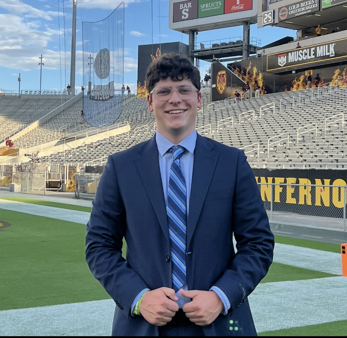 Parker Porrill (@parkergunnin) on Twitter photo I am beyond thrilled & appreciative to announce that for my junior year I will serve as the Station Manager at <a href="/BlazeRadioASU/">Blaze Radio</a>
I cannot wait to make an impact in service of this club alongside the members of this amazing Blaze Radio Board
(⬇️🧵Peep the amazing board🧵⬇️) I am beyond thrilled & appreciative to announce that for my junior year I will serve as the Station Manager at <a href="/BlazeRadioASU/">Blaze Radio</a>
I cannot wait to make an impact in service of this club alongside the members of this amazing Blaze Radio Board
(⬇️🧵Peep the amazing board🧵⬇️)