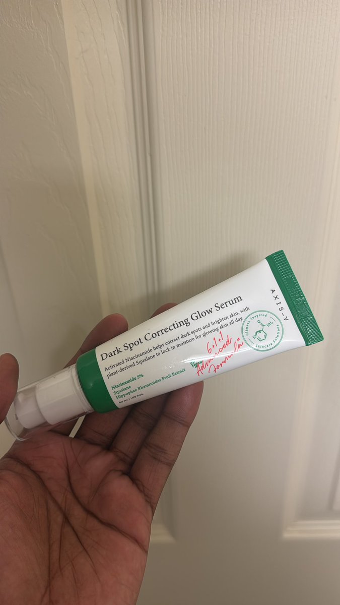 jxxlianx's tweet image. This got rid of my dark spot in 2 days. I’m kinda scared tbh!