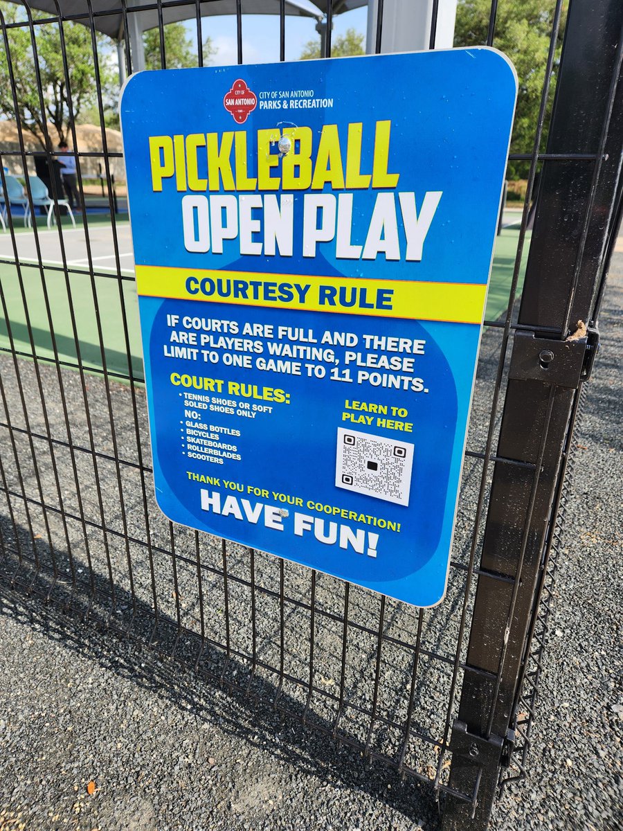 MistySpearsD9's tweet photo. 💚 Today we celebrated the ribbon cutting of the new pickleball courts at the Walker Ranch Senior Center. 
Thank you to all who attended and enjoyed green cupcakes! https://t.co/wtpF957nM2