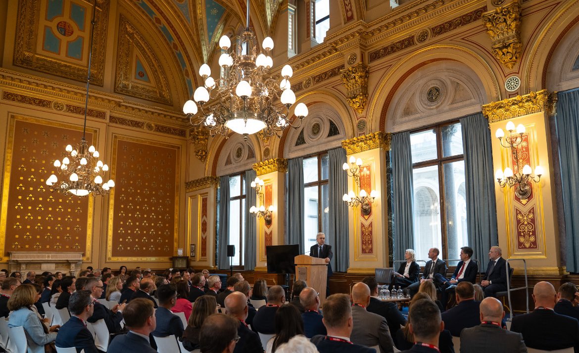 International Energy Agency (@iea) on Twitter photo Ahead of our Summit on the Future of Energy Security, 🇬🇧 Secretary of State <a href="/Ed_Miliband/">Ed Miliband</a>, 🇺🇦 Minister <a href="/G_Galushchenko/">German Galushchenko</a>, 🇪🇺 DG <a href="/JorgensenJuul/">Ditte Juul Jorgensen</a> & our Executive Director <a href="/fbirol/">Fatih Birol</a> led a discussion on meeting Ukraine’s immediate energy needs while building a more resilient energy system Ahead of our Summit on the Future of Energy Security, 🇬🇧 Secretary of State <a href="/Ed_Miliband/">Ed Miliband</a>, 🇺🇦 Minister <a href="/G_Galushchenko/">German Galushchenko</a>, 🇪🇺 DG <a href="/JorgensenJuul/">Ditte Juul Jorgensen</a> & our Executive Director <a href="/fbirol/">Fatih Birol</a> led a discussion on meeting Ukraine’s immediate energy needs while building a more resilient energy system