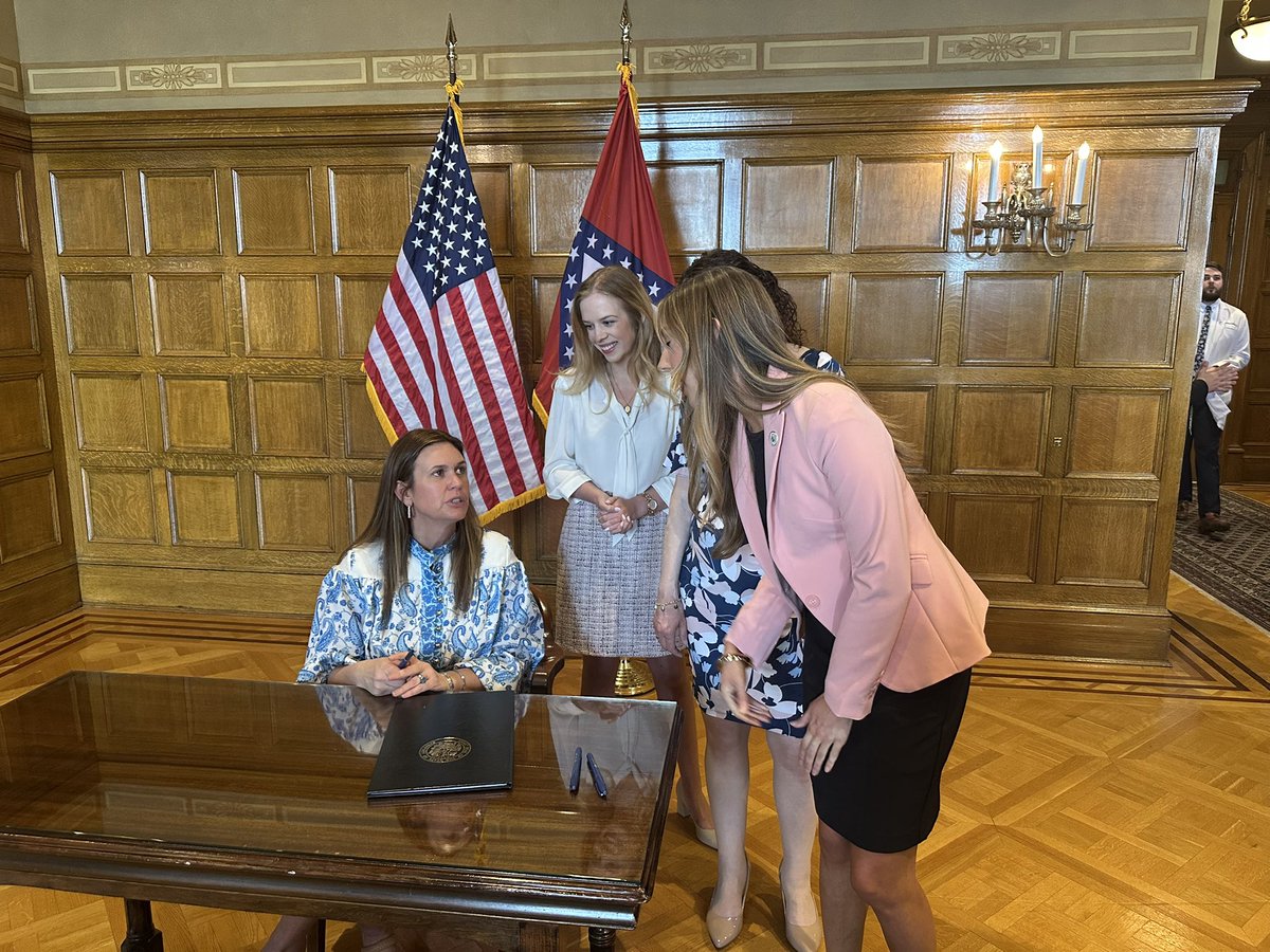 EPPCdc's tweet photo. We're in Arkansas today to celebrate the signing of the RESTORE Act with Governor @SarahHuckabee 

This important legislation empowers couples and will help provide medical care to address the root causes of the infertility crisis! https://t.co/646VdY4rRW