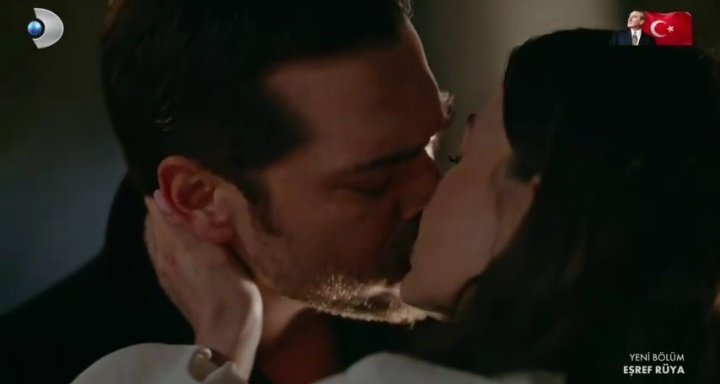 SHE KISSED HIMMMMMMNMMMM #EŞREFRÜYA