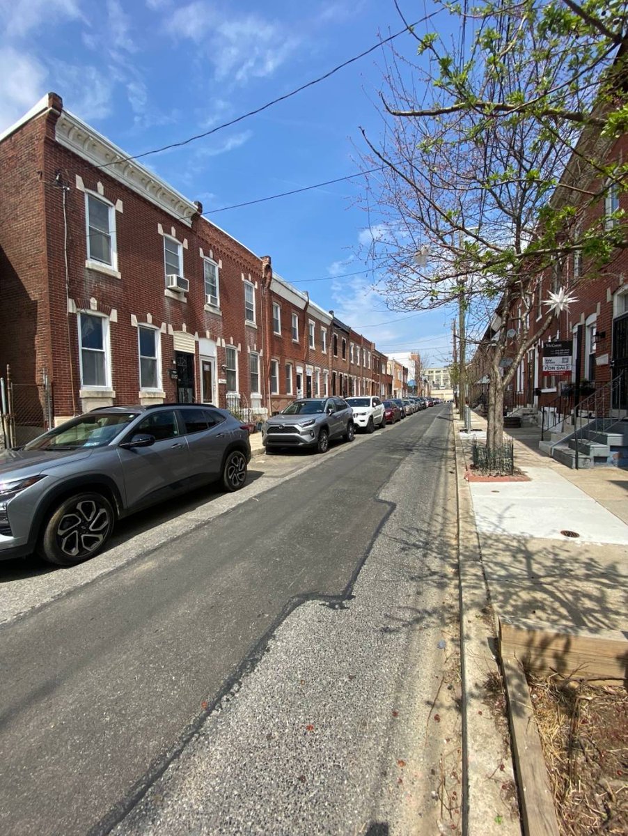PhillyH2O's tweet photo. Construction updates! Carlisle St. from Reed St. to Federal St. in South Philly are looking brand spankin’ new! These blocks received new water mains, new sewer pipes, and a street restoration over the winter. https://t.co/TuJYzfvBeA