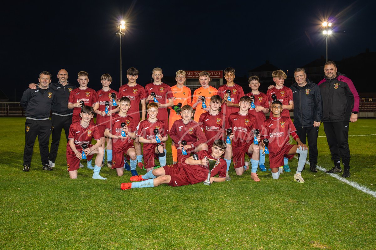 Jamie Edwards Photography (@jamiephotos_) on Twitter photo Commiserations to <a href="/SEASIDEAFC/">Seaside AFC</a> U14s on a well battled final but congratulations to <a href="/EvansWilliamsFC/">CPD Evans & Williams AFC</a> U14s who lift the Carmarthenshire AFL R W Barnes U14 Cup with a goal in extra time.
Full match gallery can be found here↓📸
jamieedwardsphotos.com/gallery/footba… Commiserations to <a href="/SEASIDEAFC/">Seaside AFC</a> U14s on a well battled final but congratulations to <a href="/EvansWilliamsFC/">CPD Evans & Williams AFC</a> U14s who lift the Carmarthenshire AFL R W Barnes U14 Cup with a goal in extra time.
Full match gallery can be found here↓📸
jamieedwardsphotos.com/gallery/footba…