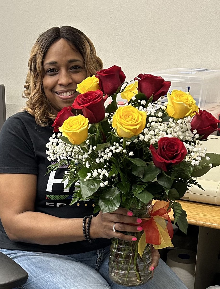 Happy Administrative Assistant Day, Mrs. Thomas!🧡 Thank you for all you do at the PRE! We hope you enjoyed your day if appreciation!