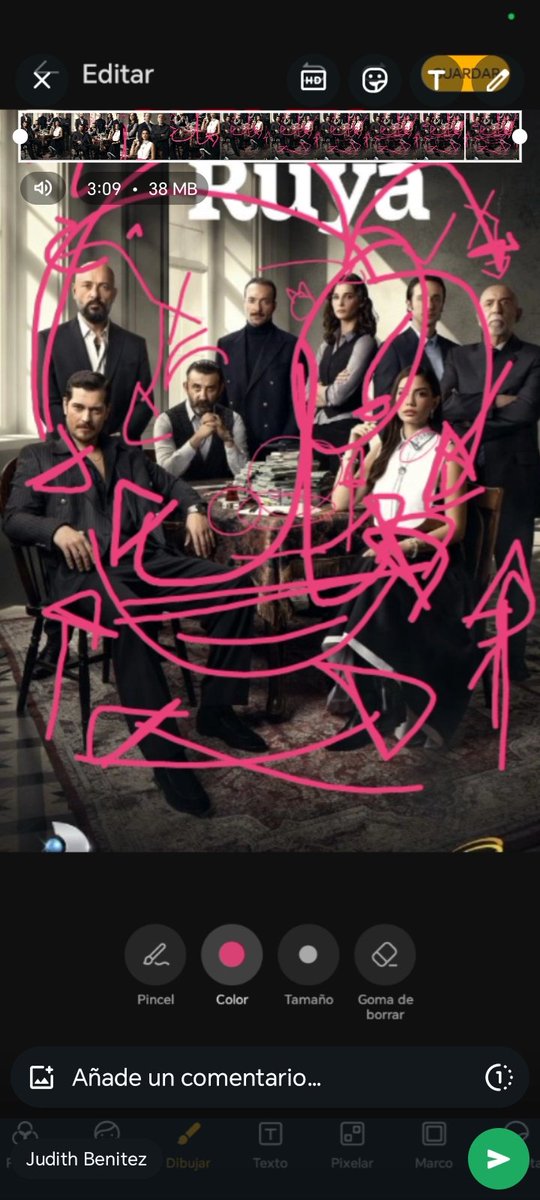 Yo intentando explicar a mi dude <a href="/JudithBenitez14/">Judith Benitez</a> todo lo que rodea mi mente con solo haber puesto atención al póster de #eşrefrüya 
😂😂😂