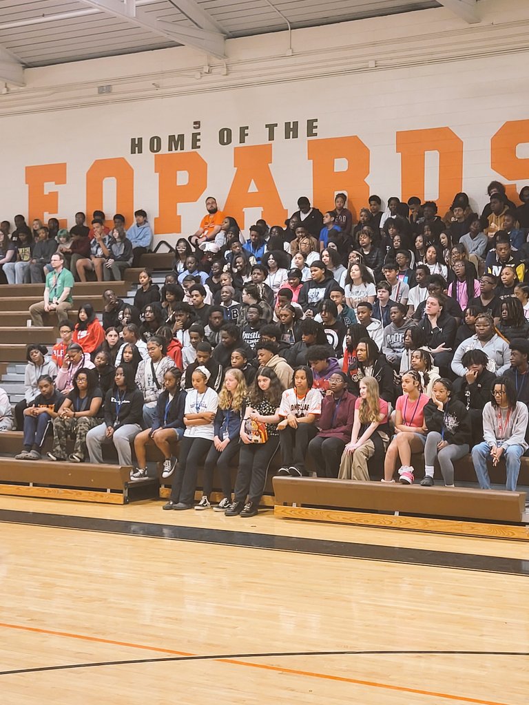 mrskjeter's tweet image. Busy season at school with celebrations, recognitions, and next year prep! Honored to speak to @LongleafMiddle rising 9th graders today.
@Astephens_WHS - great job facilitating! @WHS_Redhawks @MrsTNicholson @RichlandTwo