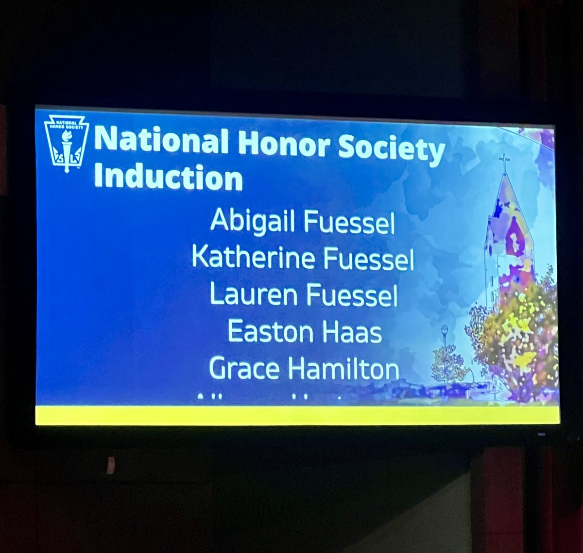 FuesselSherry's tweet image. Super proud of Abby, Kate and Lauren’s academic achievements! #NHS