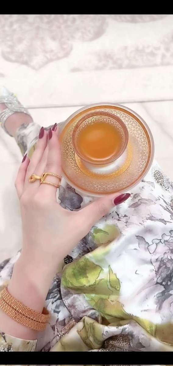أُحب الهدوء الذي يشبهني والورد الذي يزهر مثلي🌹صباح الورد 🌹♥️